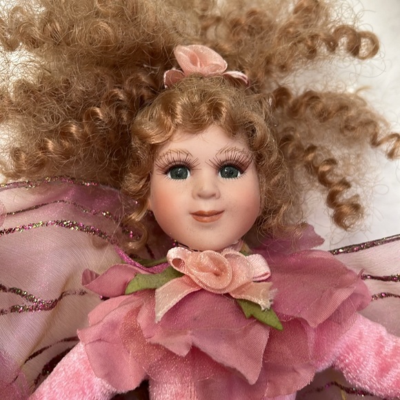 Fairy. Pre owned. Excellent condition. - Picture 3 of 9